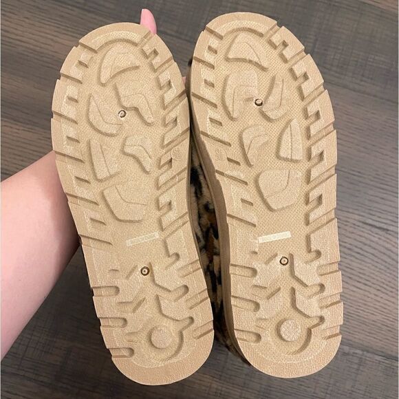 Bamboo Leopard Faux Fur Mid Calf Boots - Picture 5 of 5